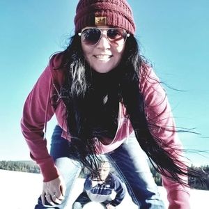 Meet your Posher, Rena